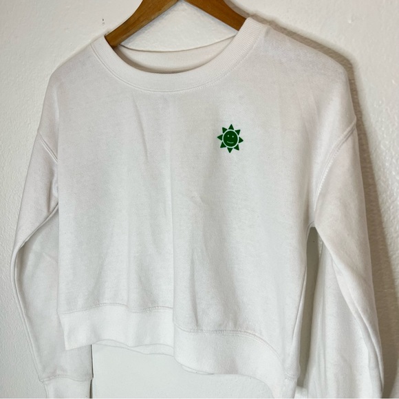 CUTE Crop White Pullover Sweatshirt size XS - Picture 2 of 5